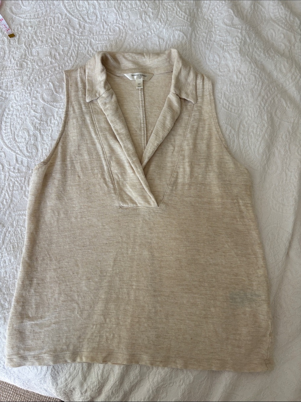 Linen Banana Republic Beige Sleeveless V-Neck Collared tank